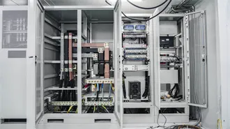 112kWh Outdoor Energy Storage Cabinet with Lithium-ion Batteries