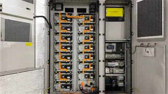 What equipment does the supercapacitor room of a solar container