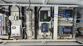 How heavy is a wind turbine blade?