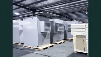 Can solar and grid power be used at the same time?